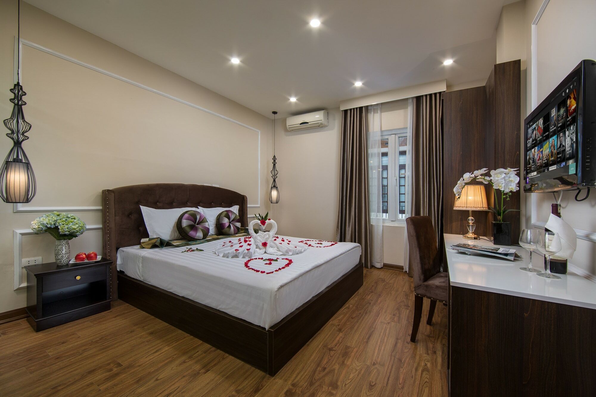 7S โฮเต็ล สเปลนดิด แพร์ไลท์ ฮานอย Hotel ภายนอก รูปภาพ